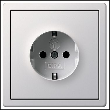 GIRA | 0453112   /    .  F100 Gira